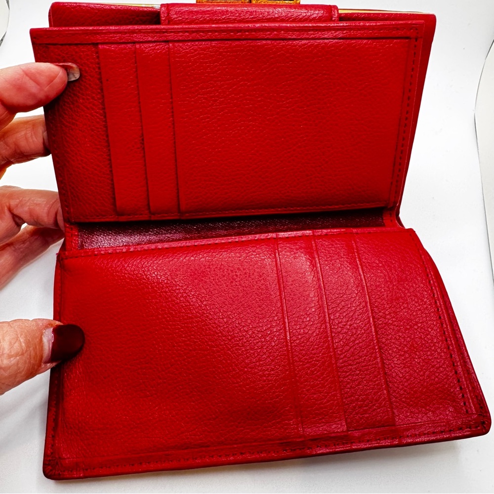 YSL - Saint Laurent- soft leather bright Pink kiss lock wallet - Picture 3 of 16